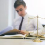 cuanto dura la carrera de derecho